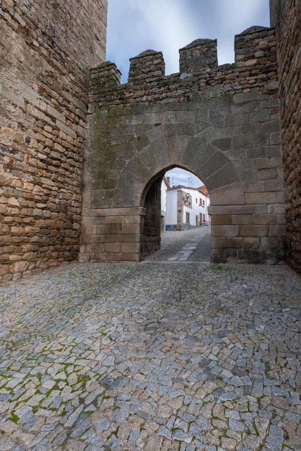 Portas Da Villa Miranda do Douro Luaran gambar