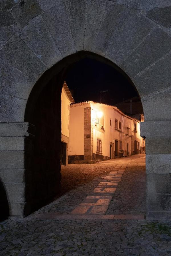 Portas Da Villa Miranda do Douro Luaran gambar